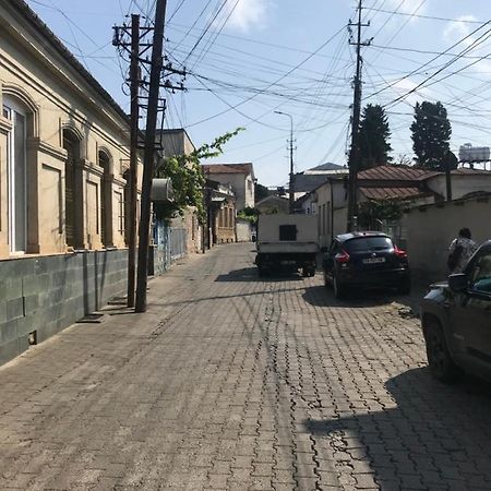 Центр Города Спокойная Улица Кутаиси Экстерьер фото